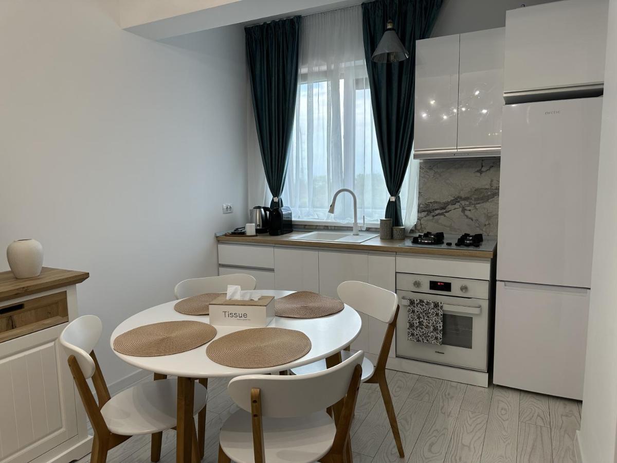 Apartament In Suceava, Zamca Apartment Bagian luar foto
